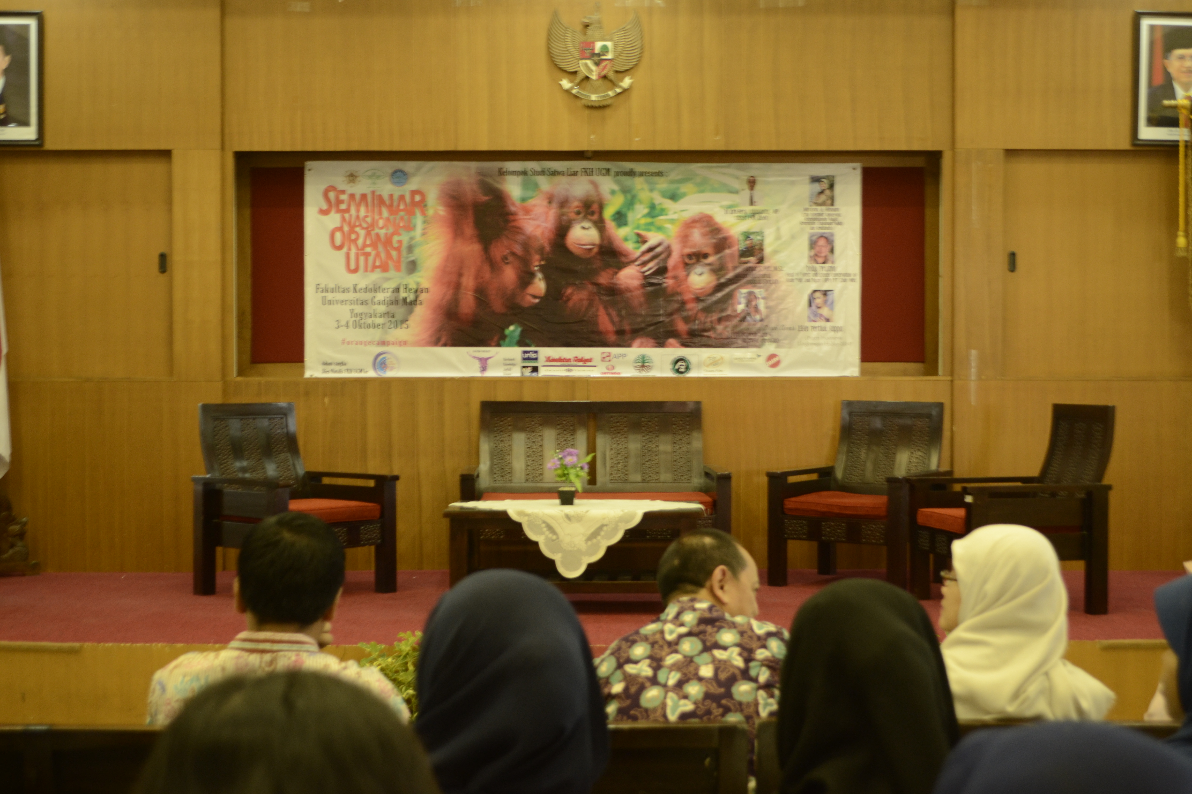 Acara Seminar Nasional dan Short Course Penyelamatan Orangutan yang berlangsung dari tanggal 3 sampai 4 Oktober 2015 dihadiri enam Fakultas Kedokteran Hewan